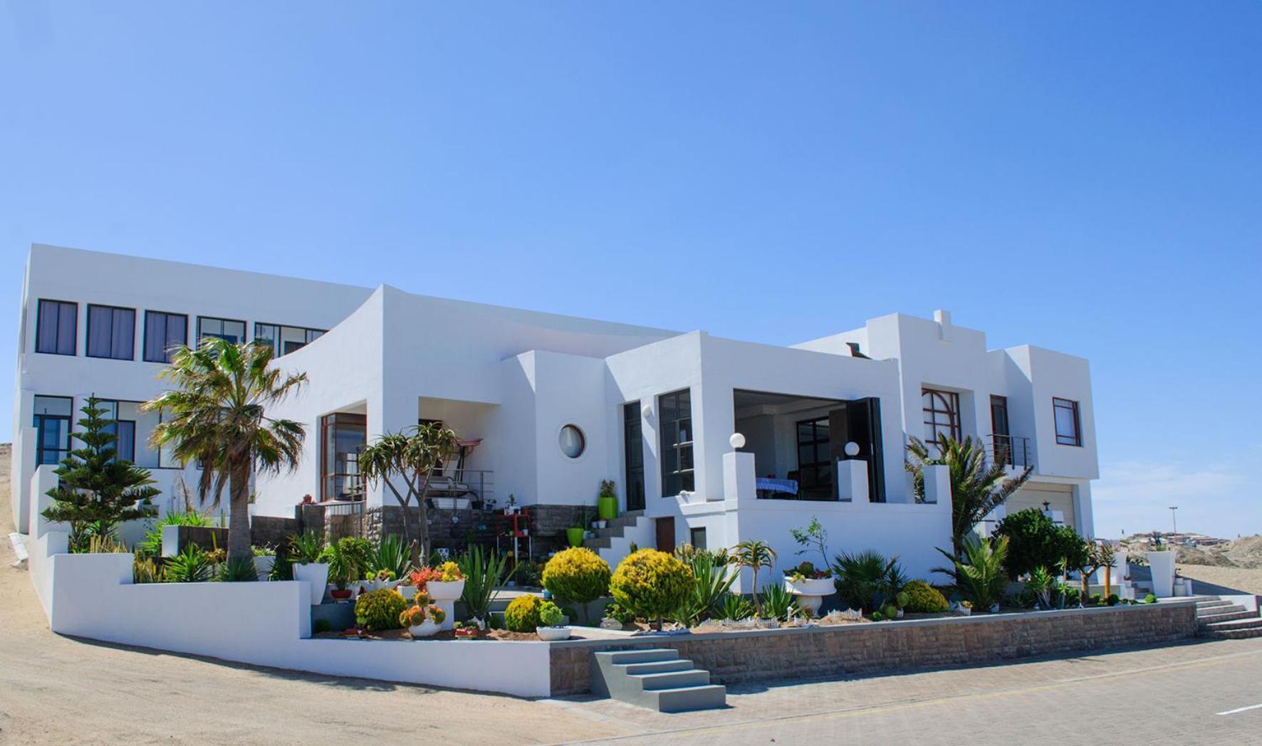 Shark Island Guesthouse Luderitz Exterior photo